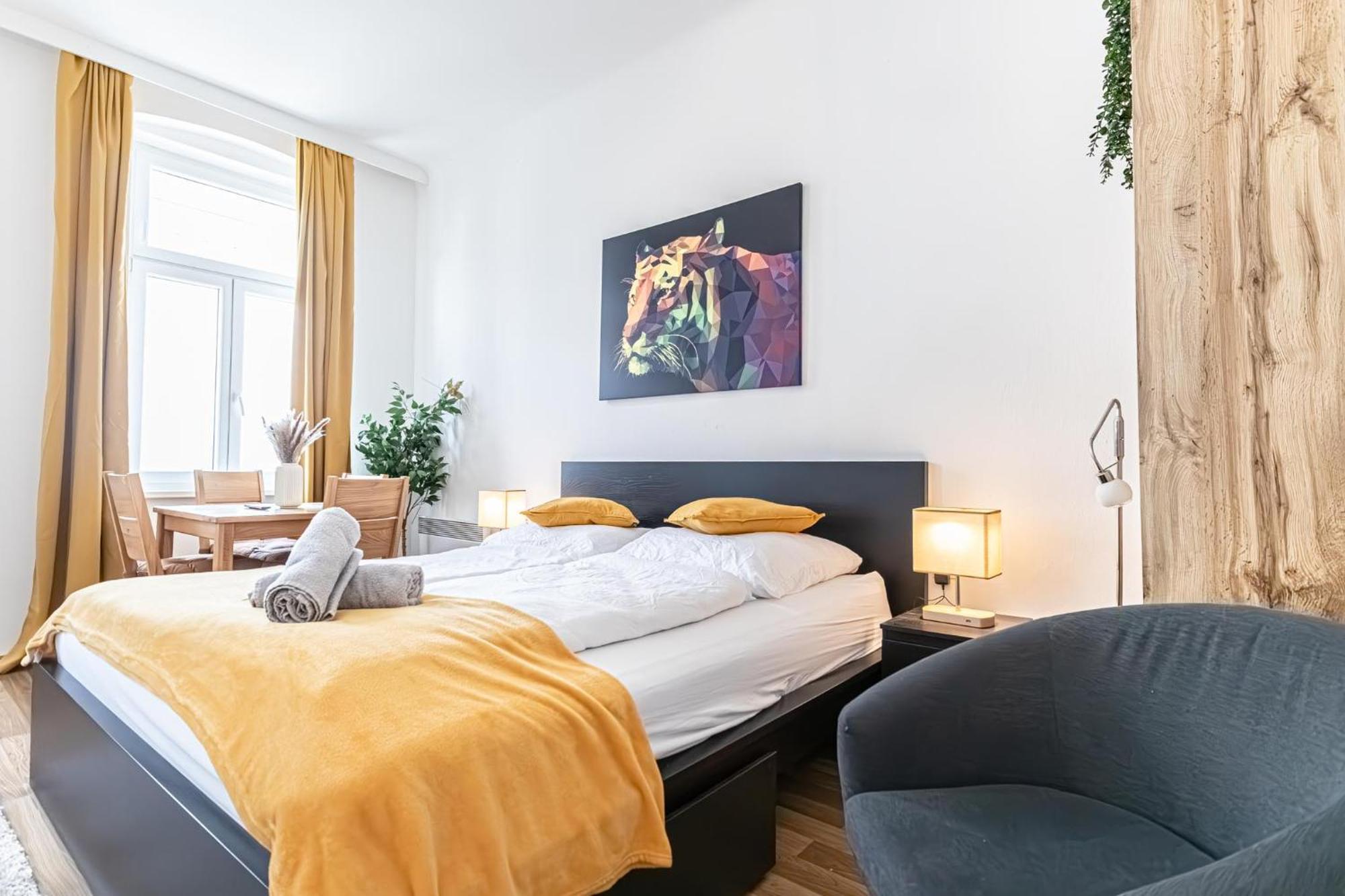 Explore Vienna: 1br Retreat Near Westbahnhof * Wiedeń