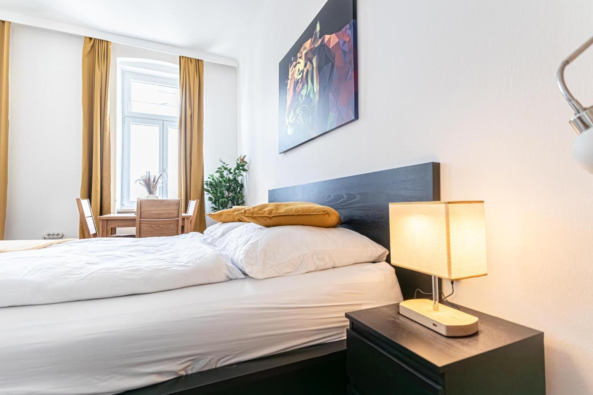 Apartament Explore Vienna: 1br Retreat Near Westbahnhof Wiedeń