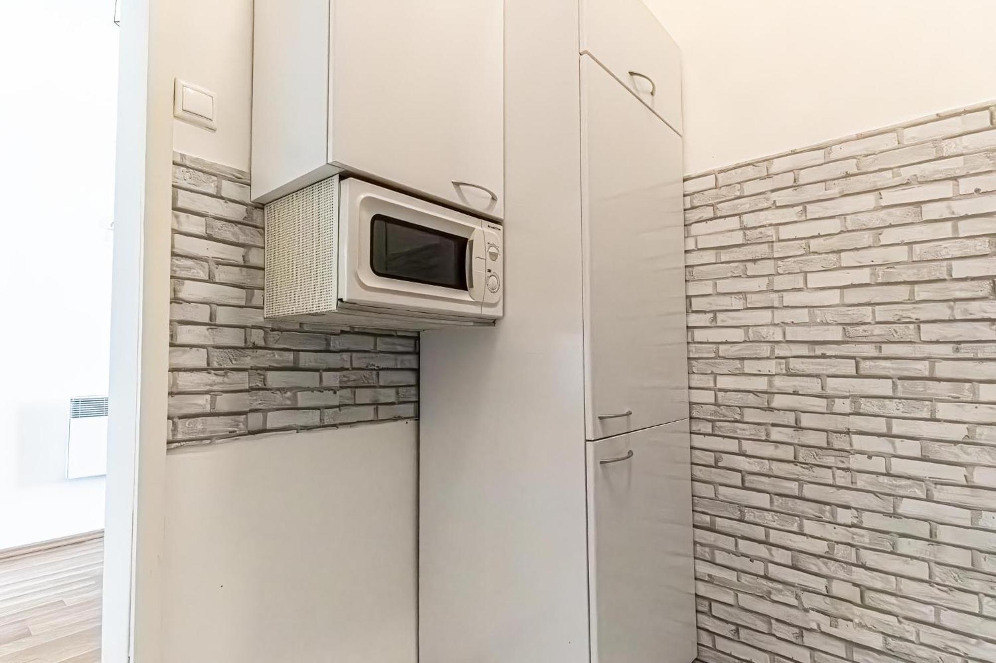 Explore Vienna: 1br Retreat Near Westbahnhof Apartament