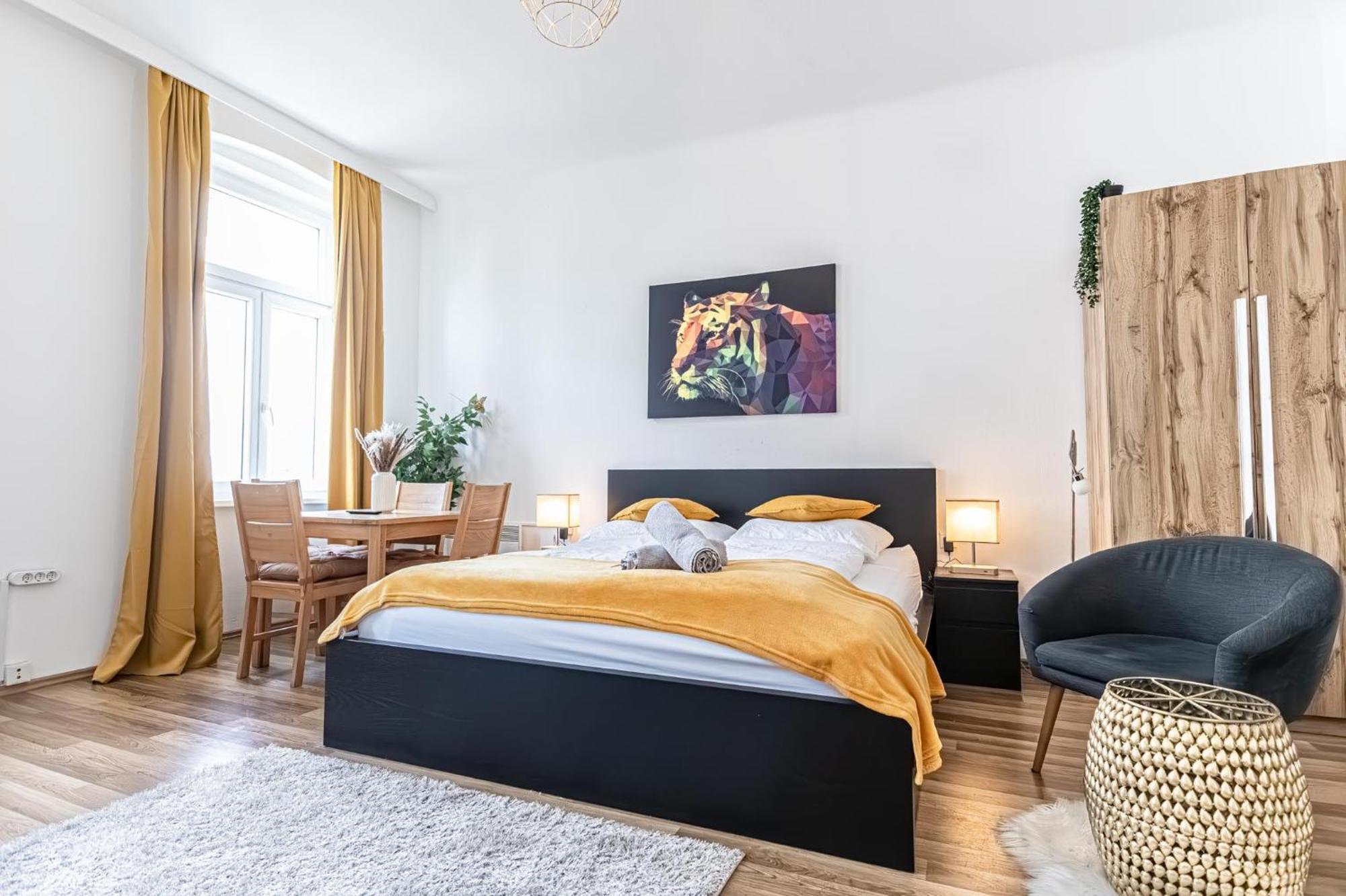 Explore Vienna: 1br Retreat Near Westbahnhof Apartament Wiedeń