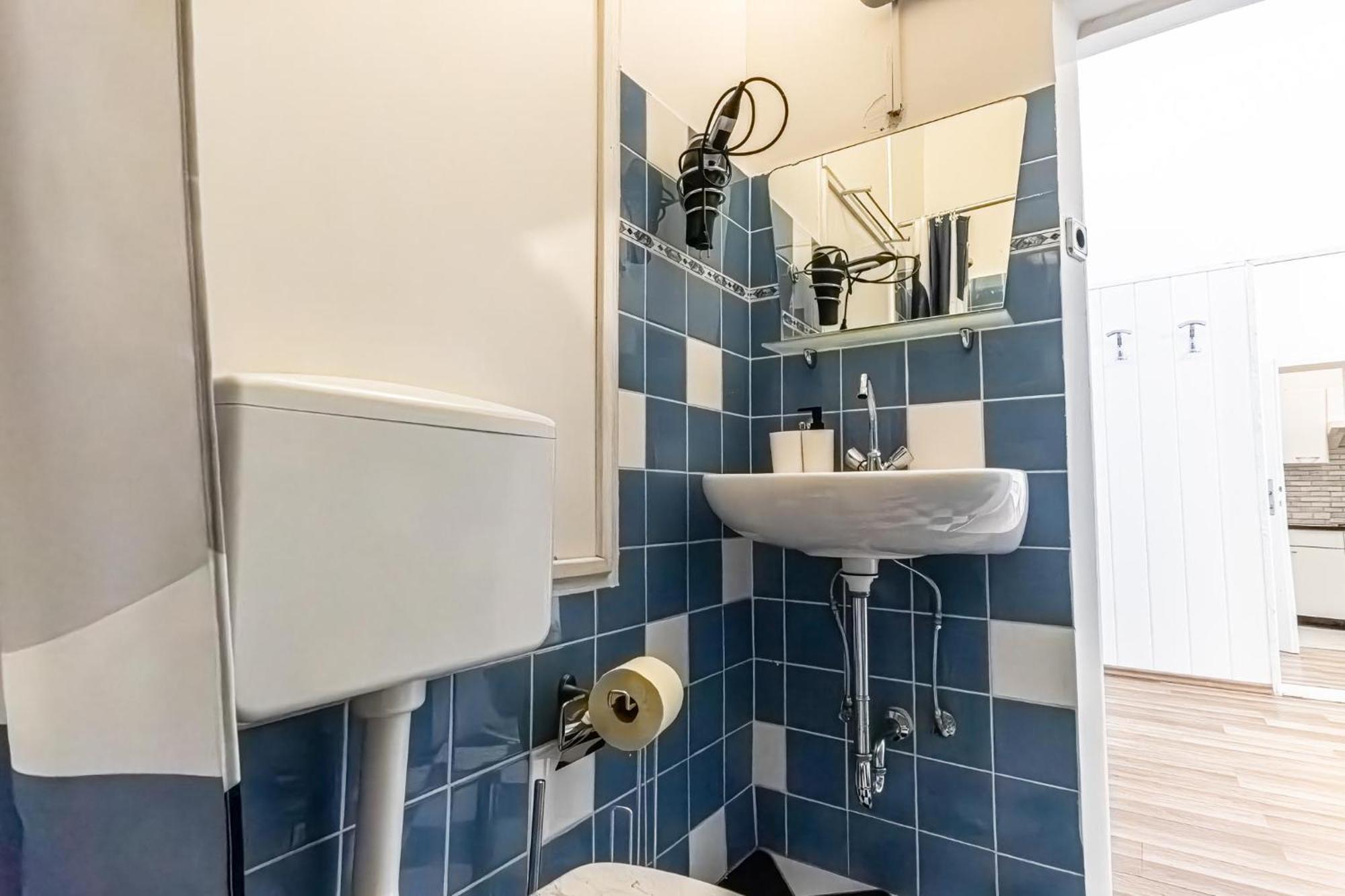 Explore Vienna: 1br Retreat Near Westbahnhof * Wiedeń